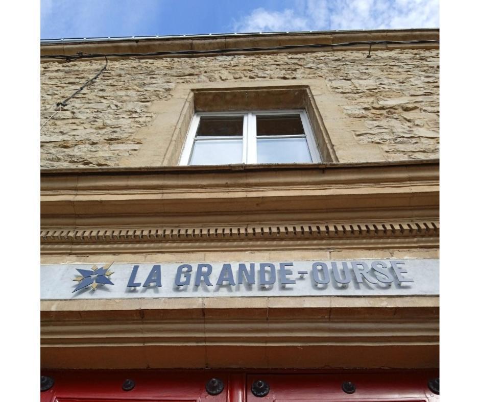 Charleville-MézièresLa Grande-Ourse住宿加早餐旅馆 外观 照片